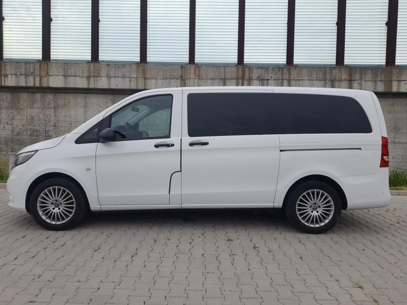 Mercedes-Benz Vito bus